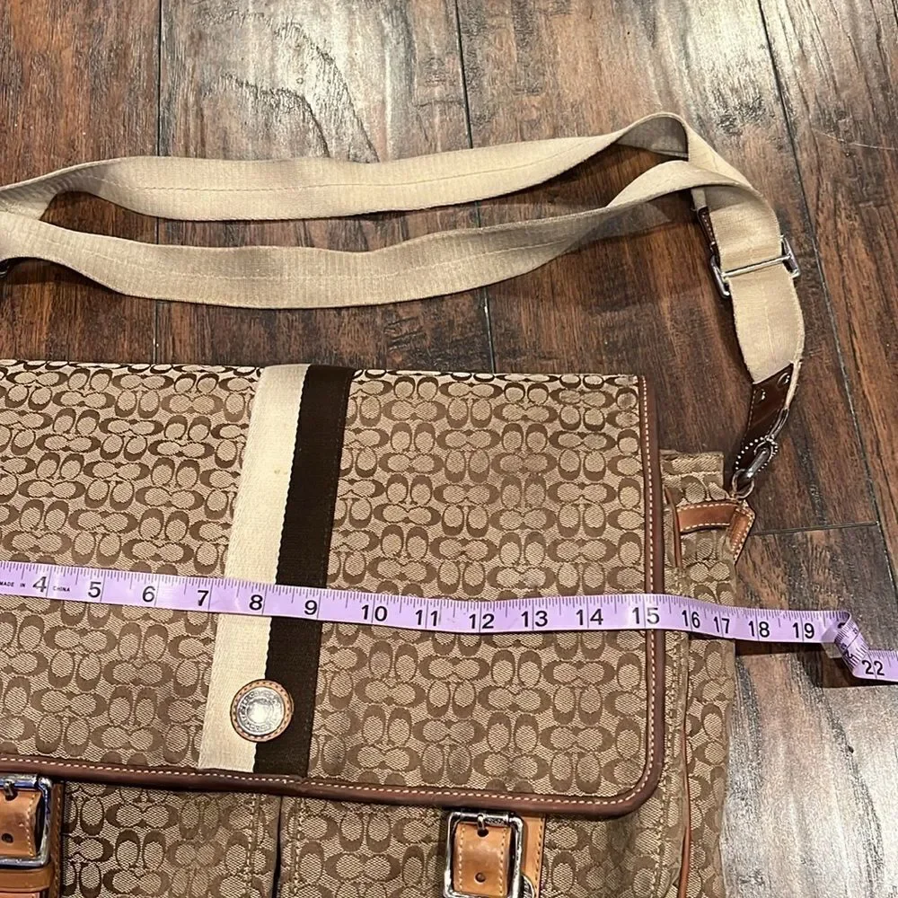 Coach Voyage Signature Messenger Bag in GUC signature jacquard fabric